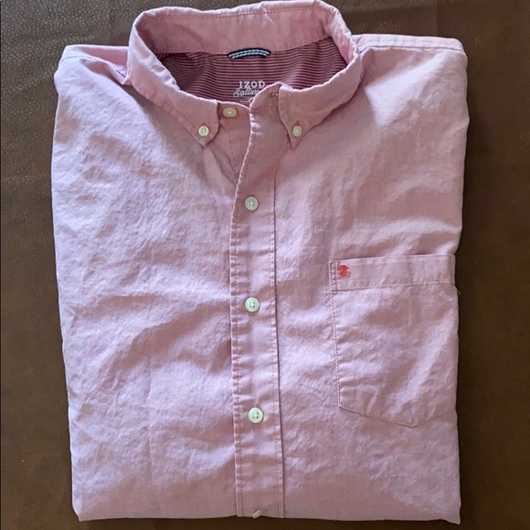 Men’s Izod Saltwater Relaxed Classics Button Down - Picture 2 of 3
